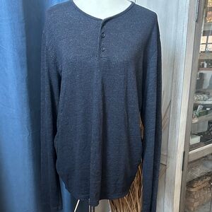 Velvet by Graham & Spencer Charcoal Long Sleeve Henley Shirt NWOT Size Large